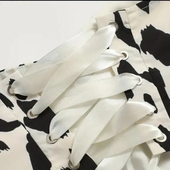 Stylish Cross Tie Cow Print Top | Size M/L - Picture 4 of 4